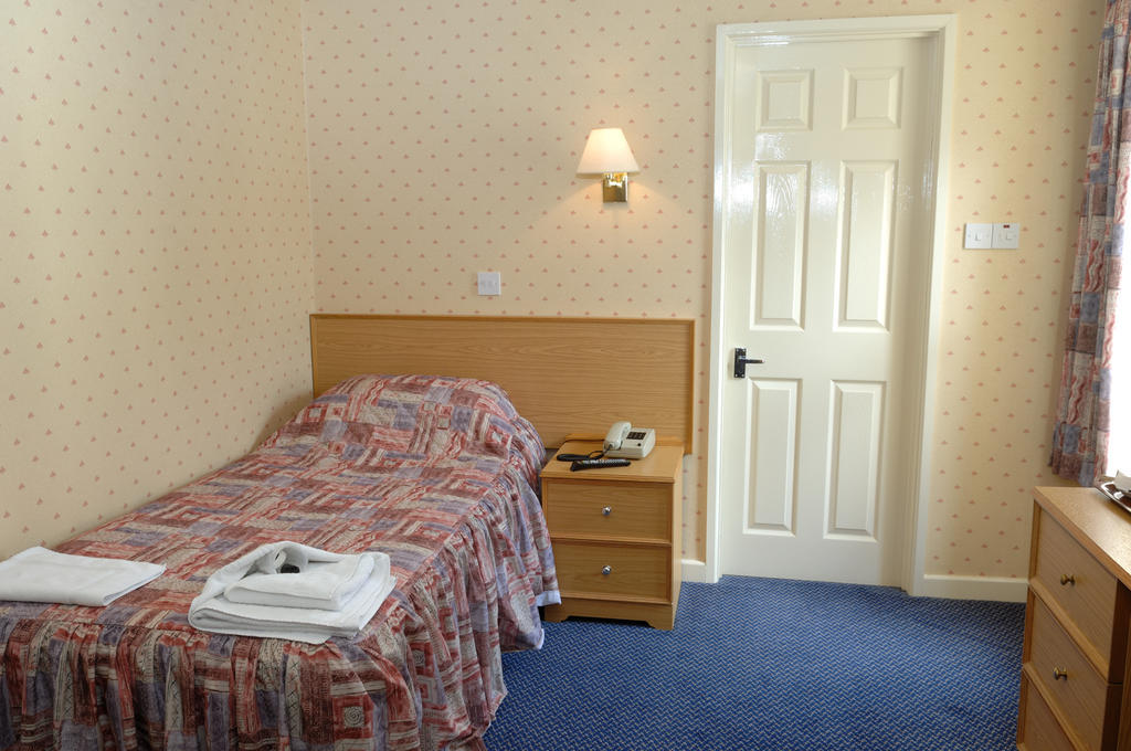 Madeira Hotel Falmouth Room photo